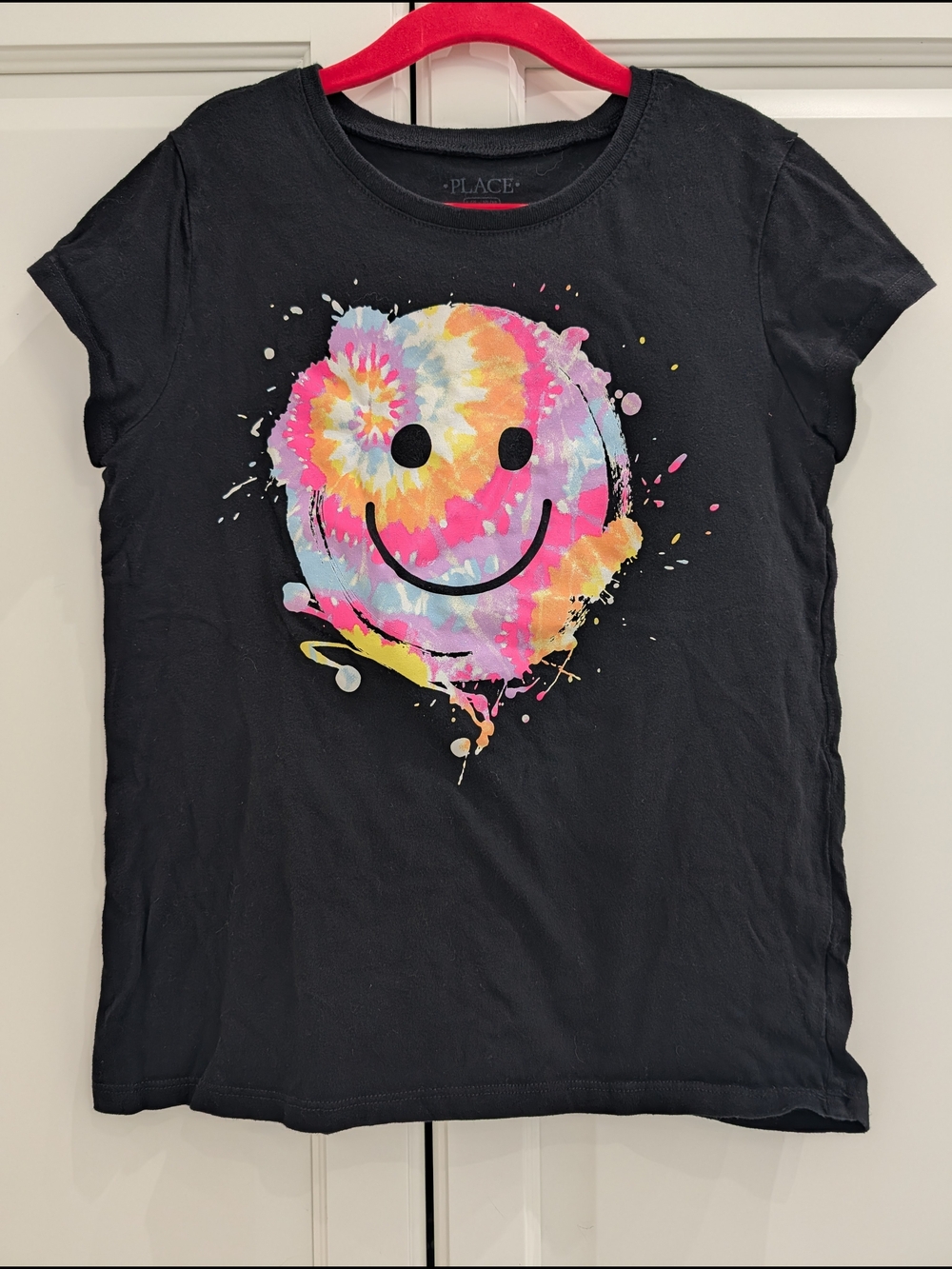 4/$20 The Children’s Place Smiley Face Tee – Size L (10/12)